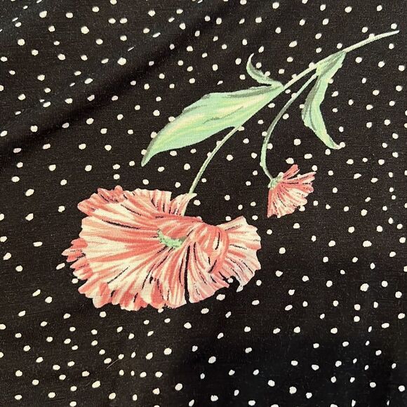 Xhilaration szL short romper cute flowers neck details pockets keyhole back EUC - Picture 10 of 14